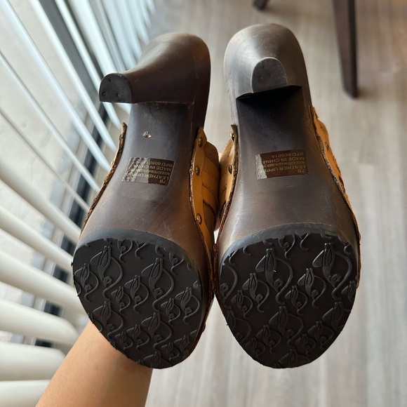 Baby Phat Clogs - Picture 8 of 8